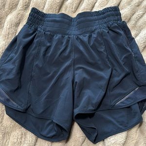 Lulu lemon high rise hotty hot shorts 4”